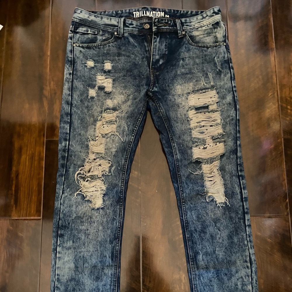 Distressed Jeans with Star Pattern Patches